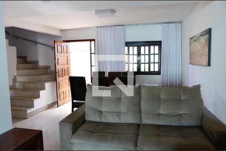 Sala de casa para alugar com 3 quartos, 170m² em Sagrada Família, Belo Horizonte