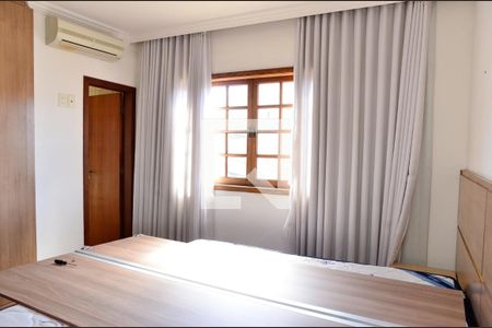 Quarto-Suite de casa para alugar com 3 quartos, 170m² em Sagrada Família, Belo Horizonte