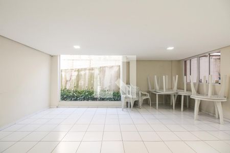 Apartamento à venda com 72m², 3 quartos e 1 vagaCondomínio - Salão de Festas 