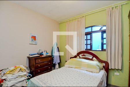 Casa à venda com 200m², 3 quartos e 3 vagasQuarto 2 - Suíte