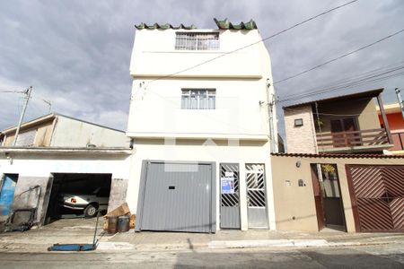 Fachada de casa para alugar com 2 quartos, 80m² em Jardim Colorado, São Paulo