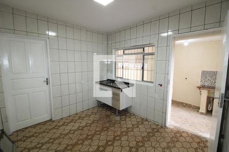 Cozinha de casa para alugar com 2 quartos, 80m² em Jardim Colorado, São Paulo