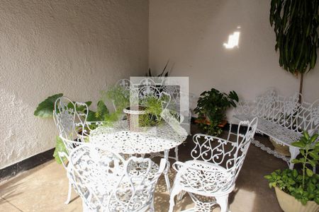 Casa de condomínio à venda com 127m², 3 quartos e 1 vagaÁrea Comum