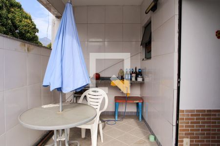 Casa de condomínio à venda com 127m², 3 quartos e 1 vagaTerraço