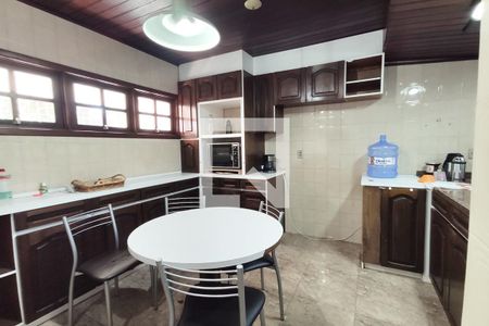 Casa para alugar com 3m², 3 quartos e 1 vagaCozinha