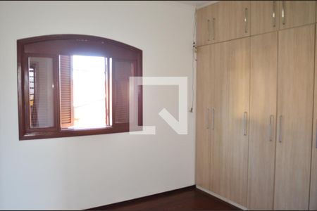 Casa para alugar com 1000m², 4 quartos e 4 vagas Casa para alugar com 1000m², 4 quartos e 4 vagasQuarto 4