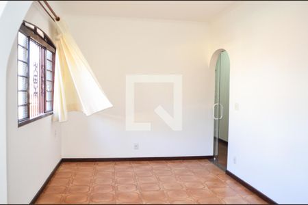 Casa para alugar com 1000m², 4 quartos e 4 vagas Casa para alugar com 1000m², 4 quartos e 4 vagasQuarto 2