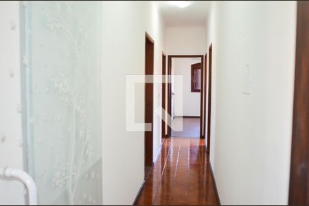 Casa para alugar com 1000m², 4 quartos e 4 vagas Casa para alugar com 1000m², 4 quartos e 4 vagasCorredor