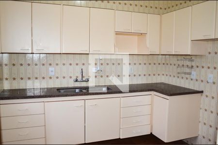 Casa para alugar com 1000m², 4 quartos e 4 vagas Casa para alugar com 1000m², 4 quartos e 4 vagasCozinha