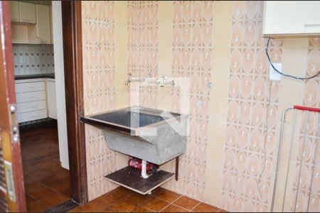 Casa para alugar com 1000m², 4 quartos e 4 vagas Casa para alugar com 1000m², 4 quartos e 4 vagasLavanderia