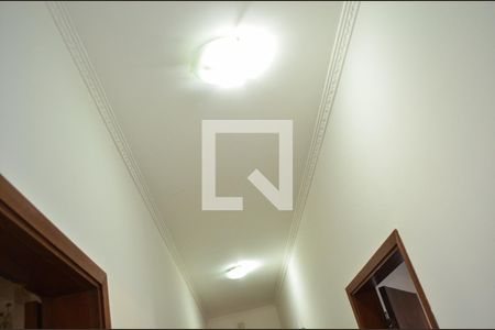 Casa para alugar com 1000m², 4 quartos e 4 vagas Casa para alugar com 1000m², 4 quartos e 4 vagasCorredor