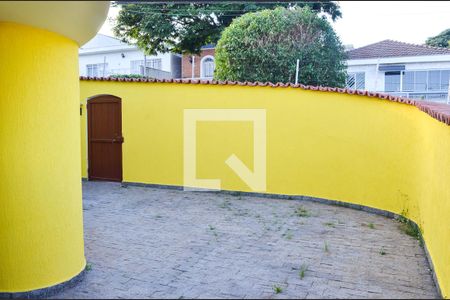 Casa para alugar com 1000m², 4 quartos e 4 vagas Casa para alugar com 1000m², 4 quartos e 4 vagasÁrea Externa