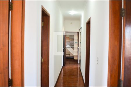 Casa para alugar com 1000m², 4 quartos e 4 vagas Casa para alugar com 1000m², 4 quartos e 4 vagasCorredor