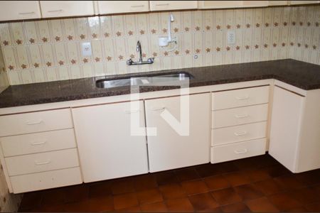 Casa para alugar com 1000m², 4 quartos e 4 vagas Casa para alugar com 1000m², 4 quartos e 4 vagasCozinha