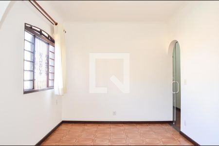 Casa para alugar com 1000m², 4 quartos e 4 vagas Casa para alugar com 1000m², 4 quartos e 4 vagasQuarto 2