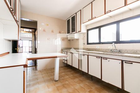 Apartamento para alugar com 122m², 3 quartos e 2 vagasCozinha