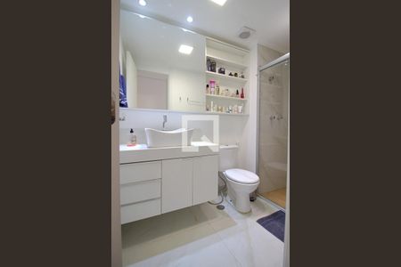 Apartamento para alugar com 92m², 2 quartos e 2 vagas Apartamento para alugar com 92m², 2 quartos e 2 vagasBanheiro da Suíte 2