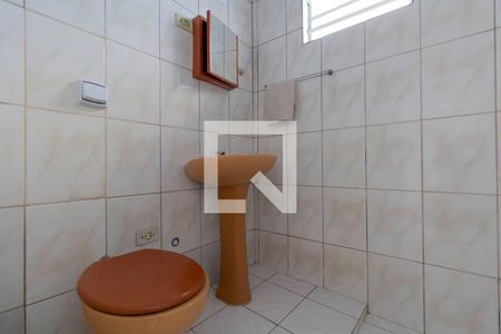 Banheiro de casa para alugar com 1 quarto, 35m² em Vila Araguaia, São Paulo