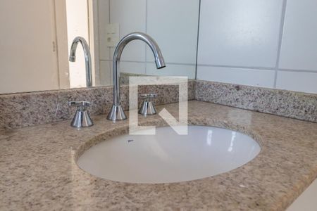 Apartamento para alugar com 68m², 2 quartos e 2 vagas Apartamento para alugar com 68m², 2 quartos e 2 vagasBanheiro da Suíte