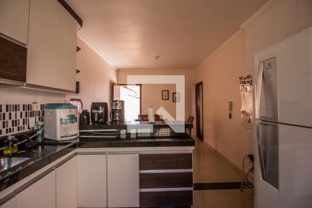 Cozinha de casa à venda com 3 quartos, 120m² em Céu Azul, Belo Horizonte
