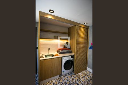 Apartamento à venda com 180m², 1 quarto e 3 vagas Apartamento à venda com 180m², 1 quarto e 3 vagasÁrea de Serviço