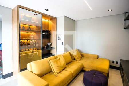 Sala 1 de apartamento à venda com 1 quarto, 180m² em Vila Suzana, São Paulo
