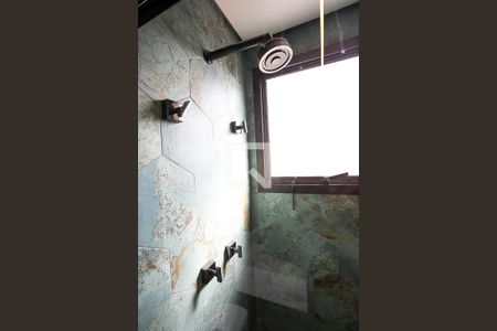 Apartamento à venda com 180m², 1 quarto e 3 vagas Apartamento à venda com 180m², 1 quarto e 3 vagasBanheiro