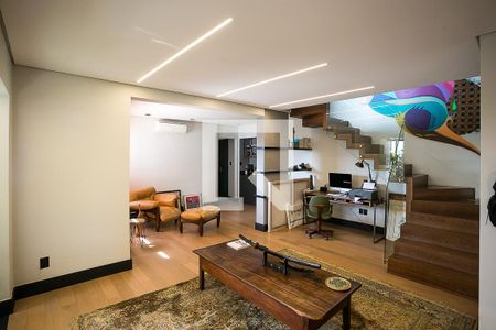 Sala 2 de apartamento à venda com 1 quarto, 180m² em Vila Suzana, São Paulo
