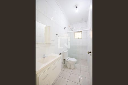 Banheiro de casa para alugar com 1 quarto, 50m² em Km 18, Osasco