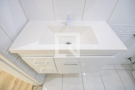 Banheiro de casa para alugar com 1 quarto, 50m² em Km 18, Osasco