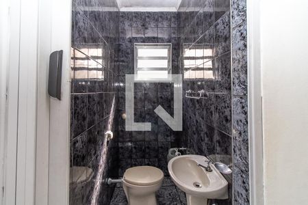 Casa à venda com 202m², 5 quartos e 3 vagasBanheiro 6