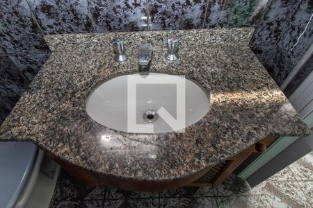 Casa à venda com 202m², 5 quartos e 3 vagasBanheiro da Suíte 2