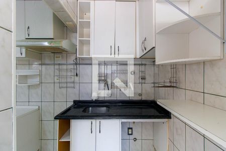 Cozinha de apartamento para alugar com 2 quartos, 65m² em Vila Ema, São Paulo