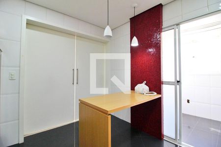 Apartamento à venda com 105m², 3 quartos e 2 vagasCozinha