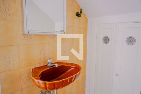 Casa à venda com 280m², 5 quartos e 2 vagasLavabo / Corredor Cozinha