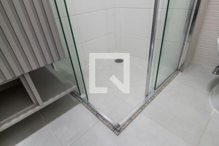 Apartamento para alugar com 52m², 1 quarto e 1 vagaDetalhe do banheiro