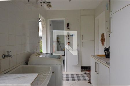 Casa à venda com 188m², 4 quartos e 4 vagasÁrea de serviço