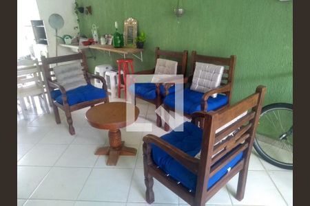 Casa à venda com 188m², 4 quartos e 4 vagasÁrea externa