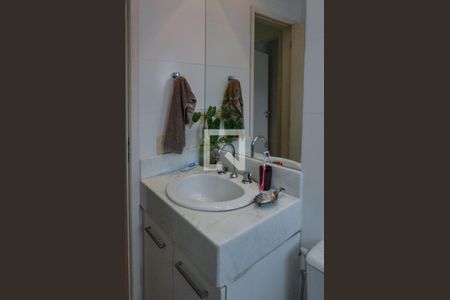 Casa à venda com 188m², 4 quartos e 4 vagasBanheiro Social