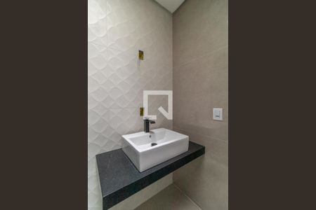 Casa de condomínio à venda com 200m², 3 quartos e 2 vagas Casa de condomínio à venda com 200m², 3 quartos e 2 vagasBanheiro do Quarto 2