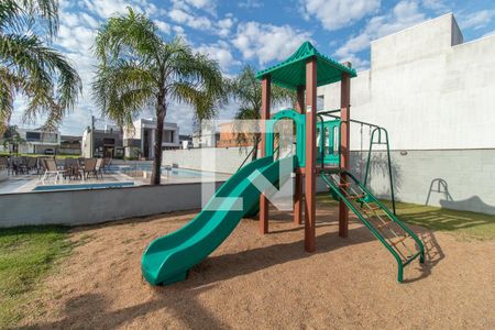 Casa de condomínio à venda com 200m², 3 quartos e 2 vagas Casa de condomínio à venda com 200m², 3 quartos e 2 vagasÁrea comum - Playground