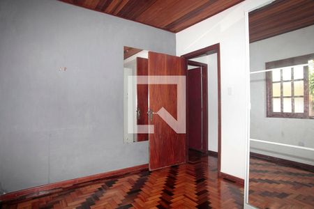 Casa à venda com 100m², 3 quartos e 4 vagasQuarto 2