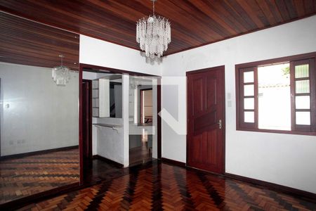 Sala de casa para alugar com 3 quartos, 100m² em Rio Branco, Porto Alegre
