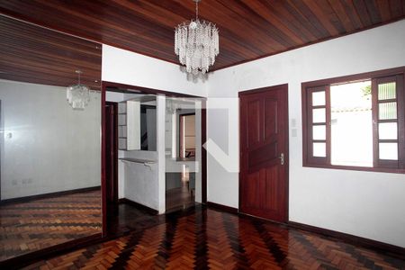 Sala de casa à venda com 3 quartos, 100m² em Rio Branco, Porto Alegre