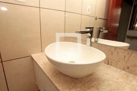 Casa à venda com 100m², 3 quartos e 4 vagasBanheiro