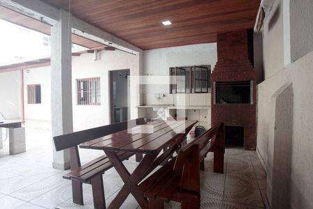 Casa à venda com 100m², 3 quartos e 4 vagasVaranda com Churrasqueira