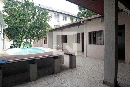 Pátio de casa à venda com 3 quartos, 100m² em Rio Branco, Porto Alegre