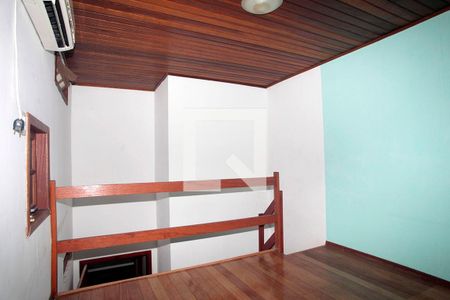 Casa à venda com 100m², 3 quartos e 4 vagasQuarto 3 com Mezanino