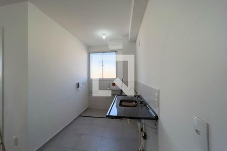 Apartamento para alugar com 37m², 2 quartos e sem vaga Apartamento para alugar com 37m², 2 quartos e sem vagaCozinha e área de serviço