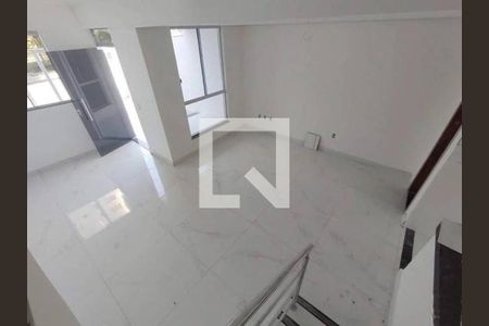 Casa à venda com 3 quartos, 206m² em Vila Cloris, Belo Horizonte